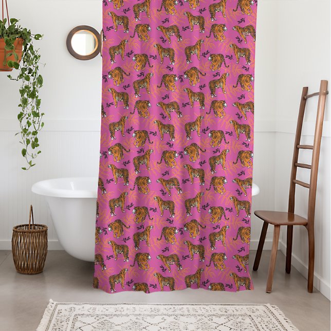 Rideaux De Douche Un Motif de tigre bizarre sur le rose vif (You'll just go absolutely wild for this “roarsome” tiger pattern on pink shower curtain)
