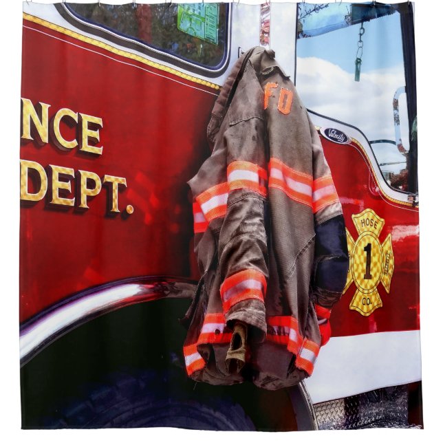 Rideaux De Douche Veste de pompier sur camion de pompiers (Devant)