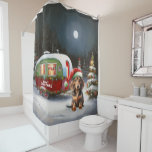 Rideaux De Douche Winter Dachshund Caravan Christmas Adventure<br><div class="desc">Laissez-vous tenter par la magie d'une nuit d'hiver enneigée alors qu'une caravane glisse gracieusement à travers le paysage illuminé par la lune. La beauté sereine de la neige scintillante et l'éclat enchanteur de la lune créent une scène captivante, promettant une aventure de Noël inoubliable remplie de chaleur, de joie et...</div>