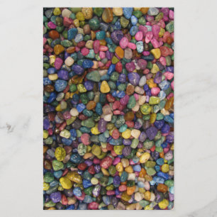 Rochers et galets brillants et colorés