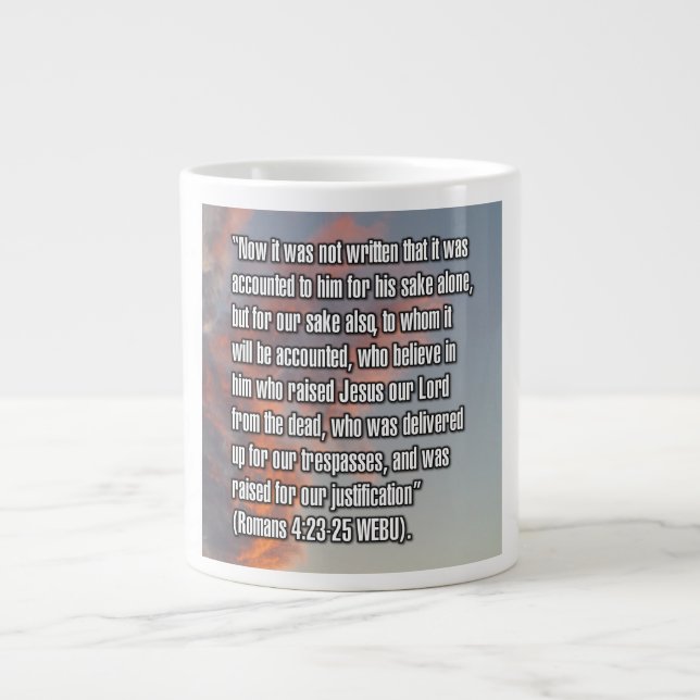 Romains 4:23-25 WEBU Mug (Devant)