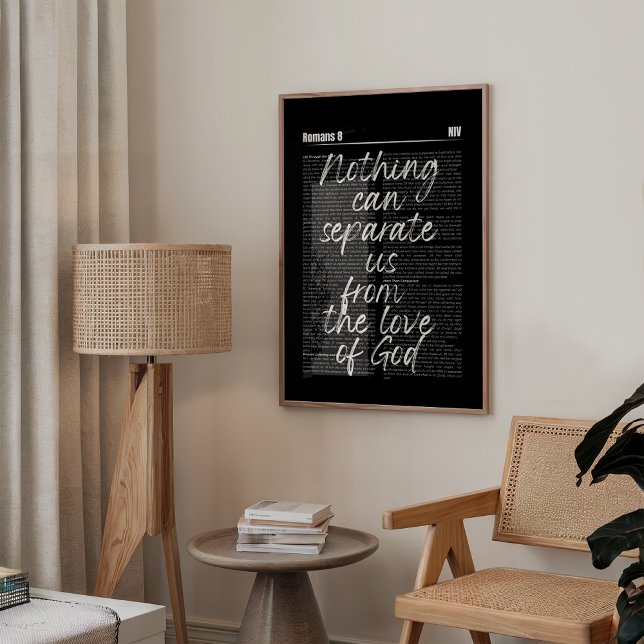 Romans 8 Gras Écriture Noire Poster (Minimalist Christian wall art featuring Psalm Romans 8 in elegant black bold typography. )