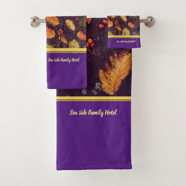 Romantique moderne avec feuilles d'automne Bain à (En situation)