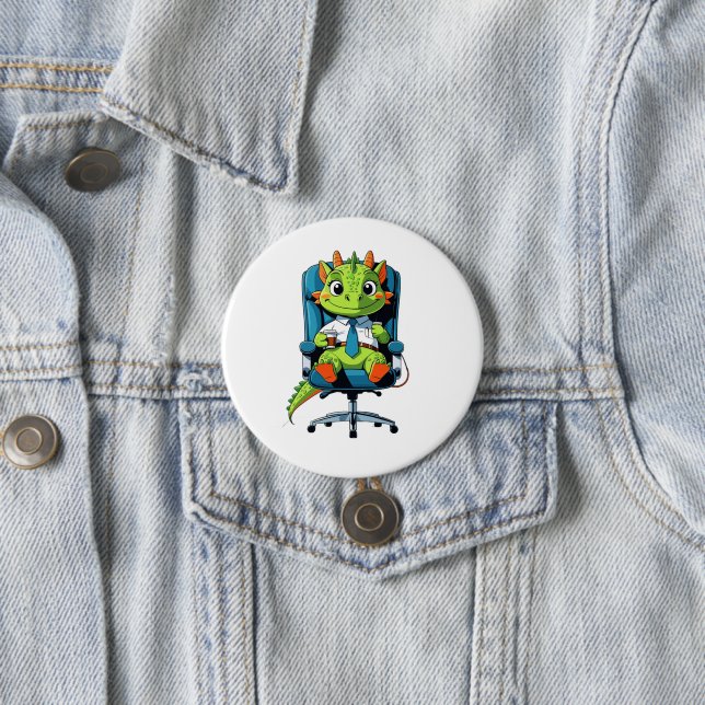 Rond 7,6 Cm Cute Office Dragon Pin | Funny Cartoon Badge (En situation)