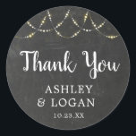Rond Chalkboard Chaîne Lumière Mariage Faveur Sticker<br><div class="desc">Chalkboard String Light Wedding Favor Sticker pour votre journée spéciale.</div>