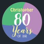 Rond Happy 80th Birthday Classic Round Sticker<br><div class="desc">stickers 80e anniversaire. Célébrez un anniversaire avec un autocollant personnalisé indiquant le nom du récipiendaire et le nombre d'années. Sticker pour 80 ans.</div>