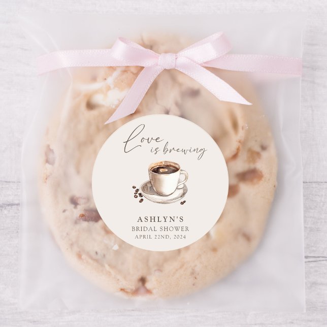 Rond Love is Brewing Sticker pour l'enterrement de vie  (Créateur téléchargé)