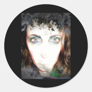 Rond Photographie filtrée Portrait Femme Sticker d'horr