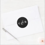 Rond Simplement Splendid Editable Color Wedding Sticker<br><div class="desc">Organisez une célébration élégante avec ce design moderne que vos invités adoreront. Conception par © berryberrysweet. Des fichiers numériques imprimables sont disponibles ! Visitez notre site web à www.berryberrysweet.com pour plus de détails !</div>