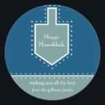 Rond Sticker de message cadeau Dreidel Hanoukka<br><div class="desc">Une étoile de David dessinée par des points blancs sert de cadre pour votre message personnel de vacances. Quel grand autocollant Hanoukka à mettre sur les cadeaux pour l'enseignant de votre enfant,  le facteur,  le portier ou le livreur. Disponible en couleurs alternatives avec produits correspondants. com</div>