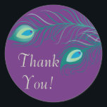 Rond Sticker Fête des mariées Pieds Peacock<br><div class="desc">Nos autocollants de douche nuptiale en plumes de paon sont la touche finale parfaite à vos invitations wedding showers. Serait aussi une bonne étiquette de service de douche. Personnalisez simplement vos informations de douche et vous êtes tous prêts à partir ! Les invitations correspondantes et les notes de remerciement sont...</div>