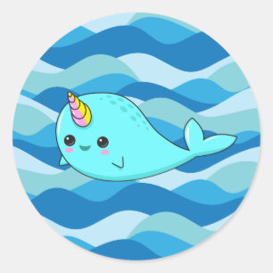 Rond Sticker Kawaii Narwhal sur Blue Waves