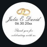 Rond Sticker Merci Mariage anneaux or<br><div class="desc">Cet élégant autocollant de remerciement de mariage est orné de deux anneaux de mariage en or au sommet. Customisez le texte en dessous avec vos noms.</div>