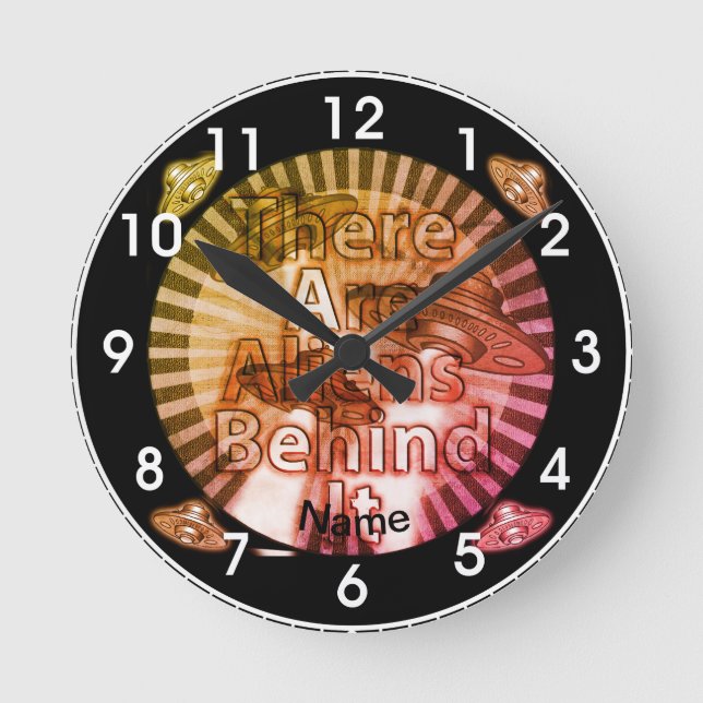 Ronde Aliens derrière elle Horloge (Recto)