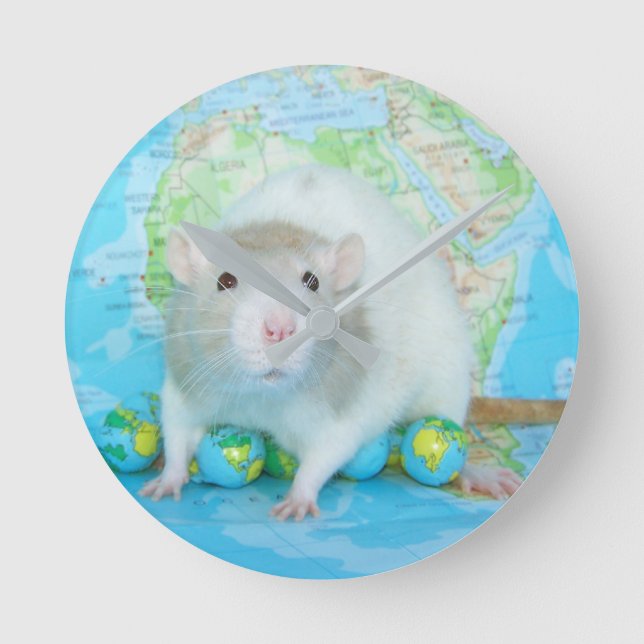 Ronde C'est une horloge mondiale de rat (Recto)