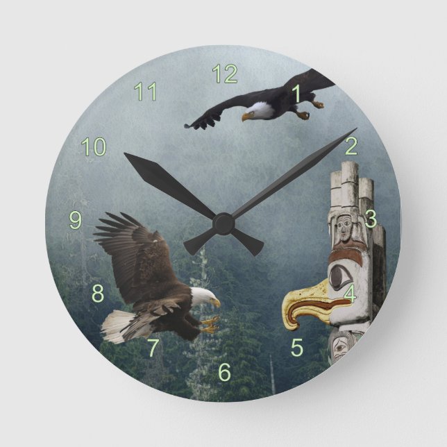 Ronde Eagles, Totem Pole & Forest Imaginaire Art Horloge (Recto)