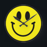 Ronde Horloge<br><div class="desc">Un visage souriant chaque fois que vous regardez votre horloge : -)</div>