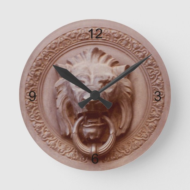 Ronde horloge - bouton de la porte de la tête de lion (Recto)