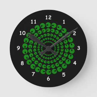 Ronde Horloge - Cercles concentrés verts de perles sur n