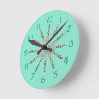 Ronde Horloge - Chaîne de cuivre et perles