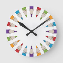 Horloge de classe au crayon de couleur