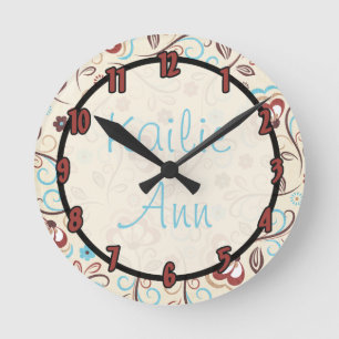Ronde Horloge de nom personnalisée Merveilles florales