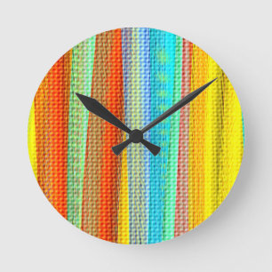 Ronde Horloge décorée d'un motif géométrique de couleur