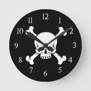 Ronde Horloge des pirates, du crâne et des os croisés