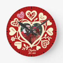 Horloge en forme de cœur avec photo en crème rouge