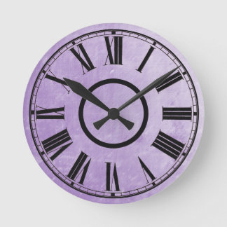 Ronde Horloge violette Patiné effet chiffres romains