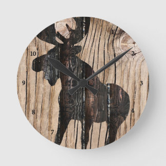 Ronde Oie sur horloge en bois 3