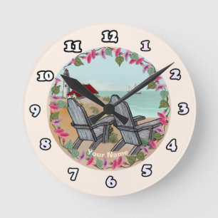 Ronde Une horloge de phare de chaises de plage