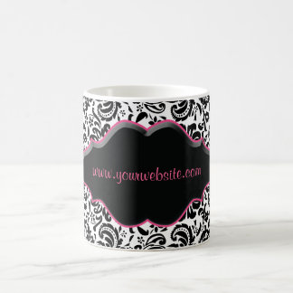 Rose blanc de café de tasse de damassé de noir