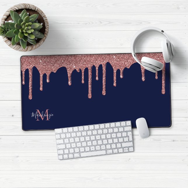 Rose bleu marine Parties scintillant étincelante o (Rose Gold Glitter Dripping onto a chic navy blue background with your custom name and monogram.)