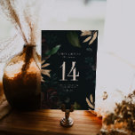 Rose de Bourgogne foncée | Numéro de table du Mari<br><div class="desc">Les numéros de table rehaussent le look de votre tablescape et mettent la touche finale sur votre journée spéciale. Impression de texte personnalisée des noms ou numéros de vos tables. Doté de belles fleurs moody avec des accents dorés sur un arrière - plan noir foncé. Le violet foncé et l'or...</div>