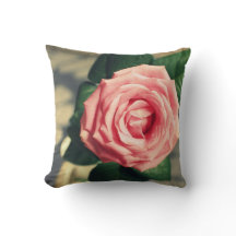 Rose de rose, coussin romantique
