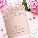Rose Gold blush glitter drips silver 2024<br><div class="desc">Une élégante parties scintillant en or rose, rose et faux argent goutte, la peinture goutte à goutte. Modèle pendant un an. Personnalisez et ajoutez un nom et un titre. Le nom est écrit en or rose foncé avec un script de style moderne écrit à la main. Parfait pour les affaires,...</div>