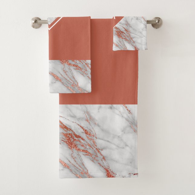 Rose Gold & Marbre Blanc Cuivre Élégant | Monogram (En situation)
