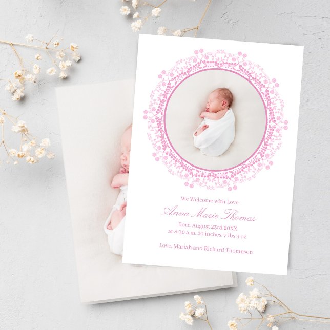 Rose Pâle Photo de Bébé Floral Naissance Script (Blush pink baby announcement with floral frame and full photo back for a soft elegant design.)