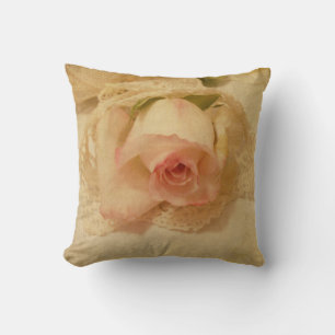 Rose Rose Doux Et Coussin Vintage