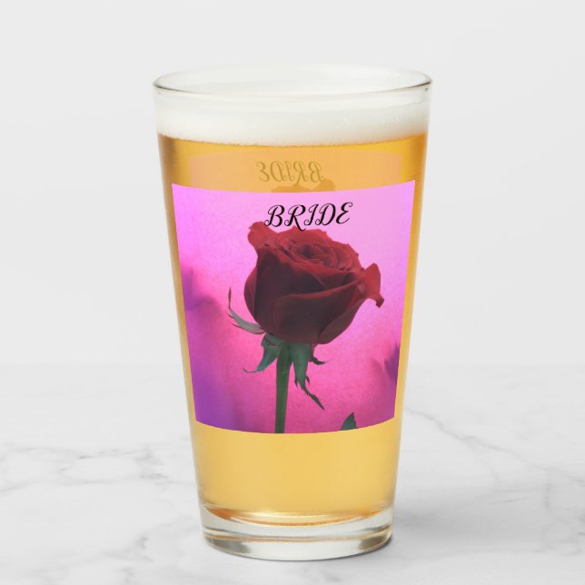 Rose rouge Closeup avec verre Mariage rose (Devant (rempli))