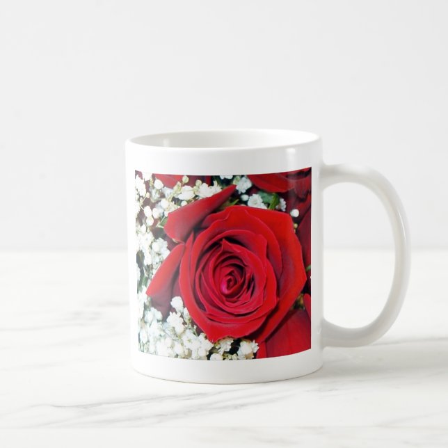 Rose rouge et souffle du bébé sur une tasse (Droite)