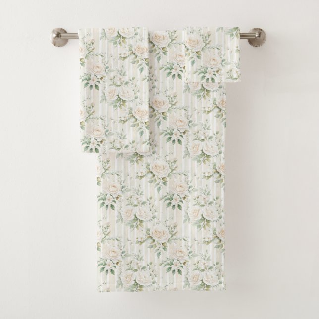 Roses blanches romantiques aux teintes roses rayur (En situation)