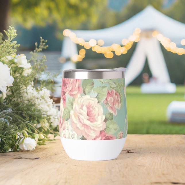 Roses de chou rose sur arrière - plan aqua (Extérieur)