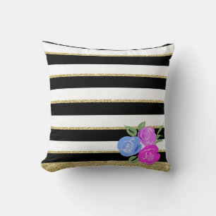 Roses roses et bleus sur coussin noir, blanc, or