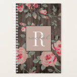 Roses roses roses sur le bois rustique Planificate<br><div class="desc">Organisez-vous en style avec ce joli planificateur féminin avec Ross rose sur un Arrière - plan en bois rustique. Le design est terminé avec votre initiale et votre nom. Notre modèle facile à utiliser rend si simple la personnalisation de ce planificateur pour en faire le vôtre. Ça fait un grand...</div>
