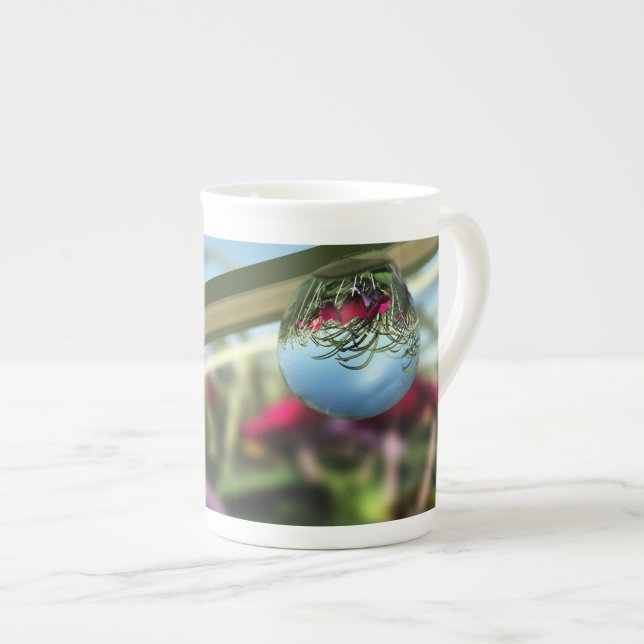 Roses sur Raindrops Specialty Mug (Devant droit)