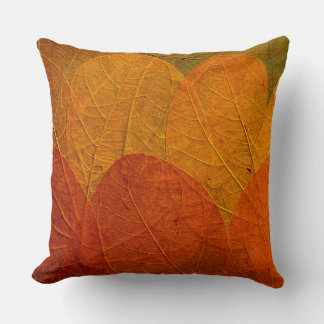 Rouge moderne et doré automne feuilles coussin mot
