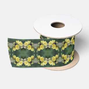 Ruban En Satin Beetle sur Wild Mullein Flower Abstrait