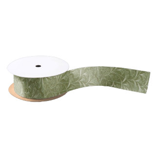 Ruban En Satin Feuille sensible de ginkgo biloba sur le vert